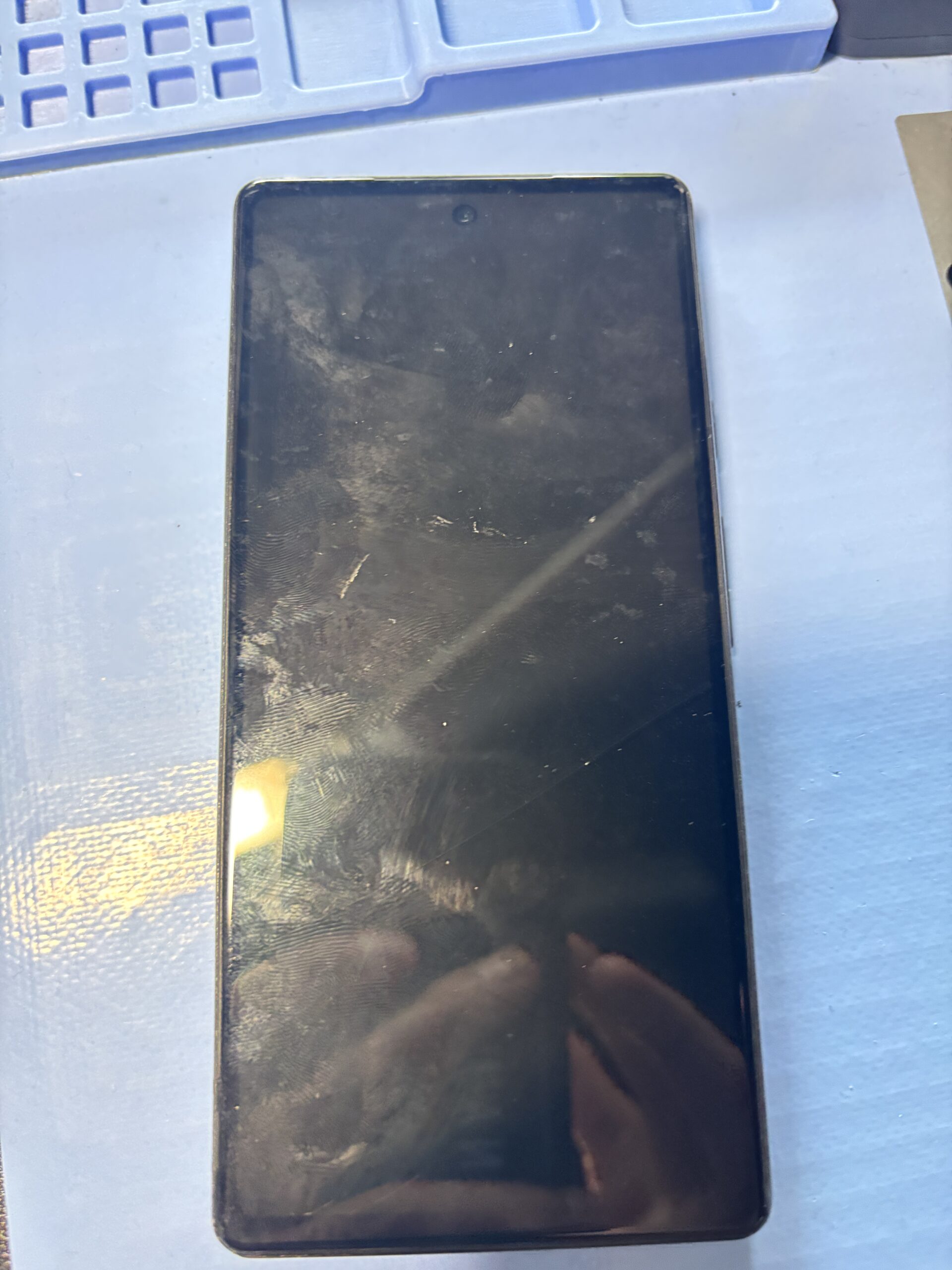 豊田市のお客様より Google Pixel 6a 液晶交換前