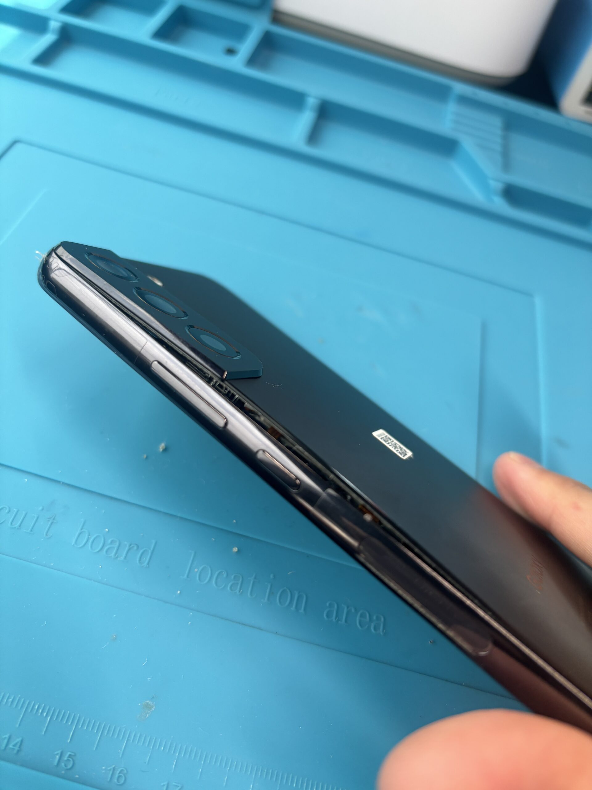 GALAXY S22 バッテリー膨張