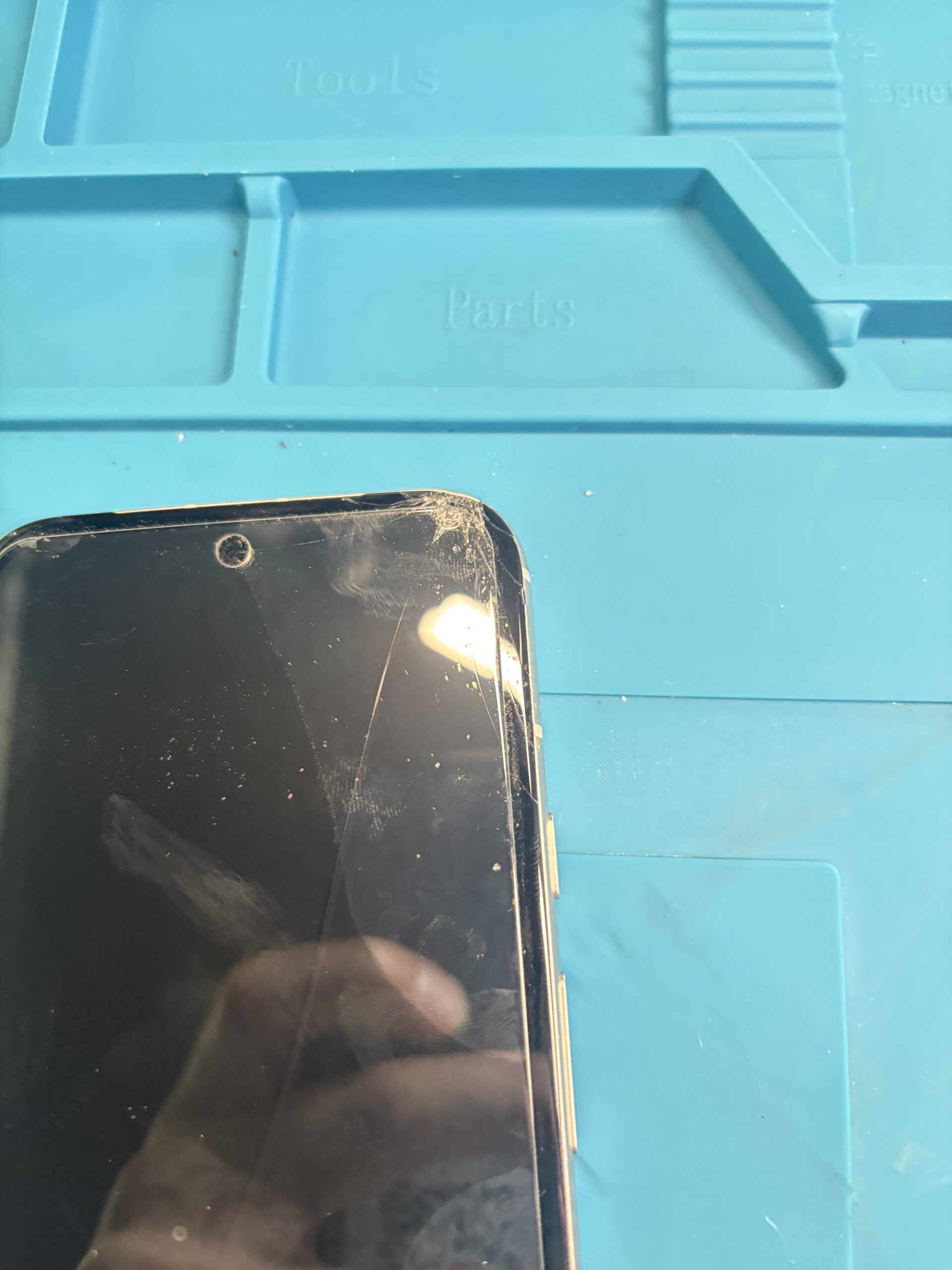 Google Pixel 7a 画面割れ