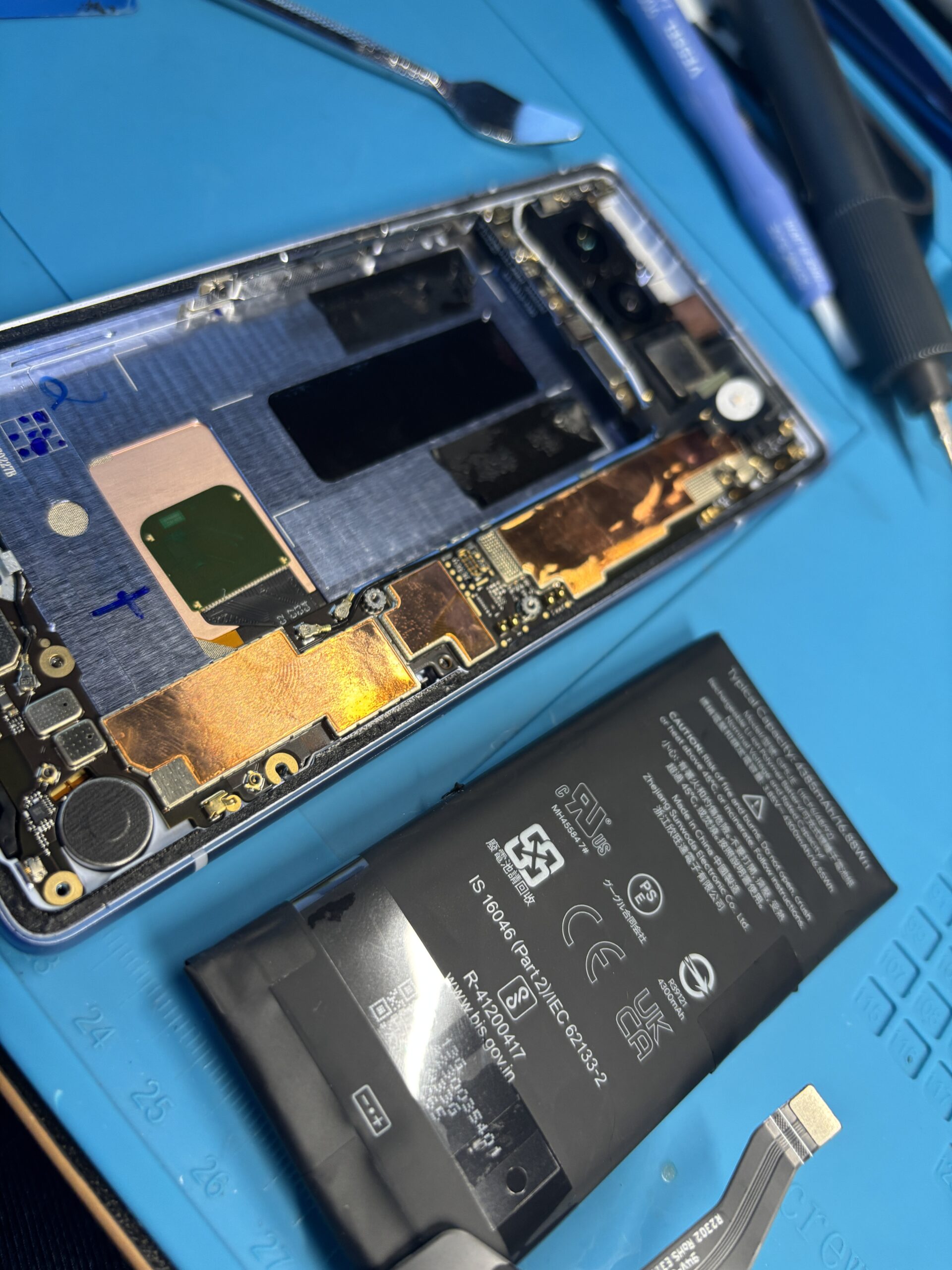 Google Pixel 7a バッテリー交換