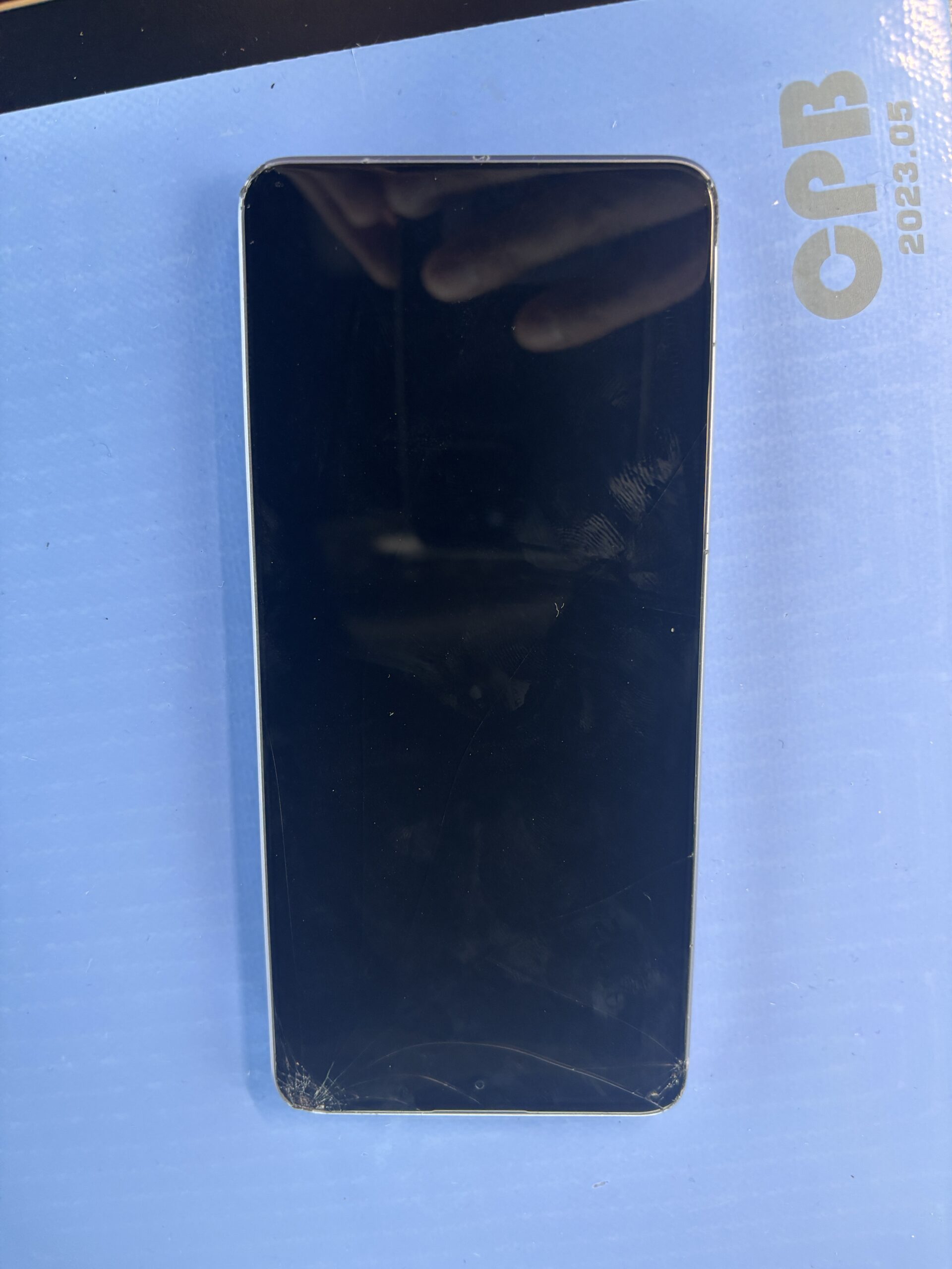 redmi note13 pro画面割れ