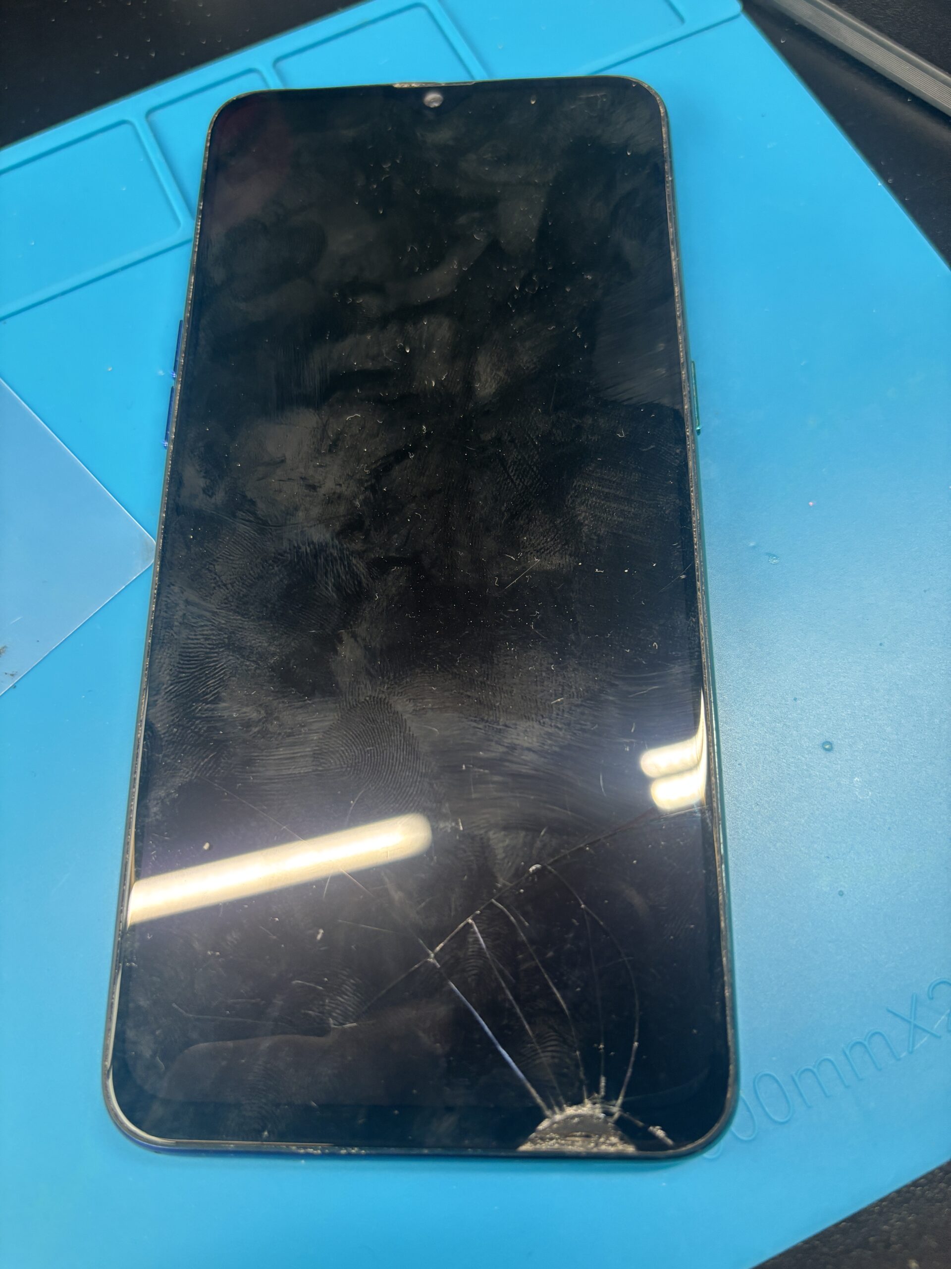 OPPO RENO A 画面割れ