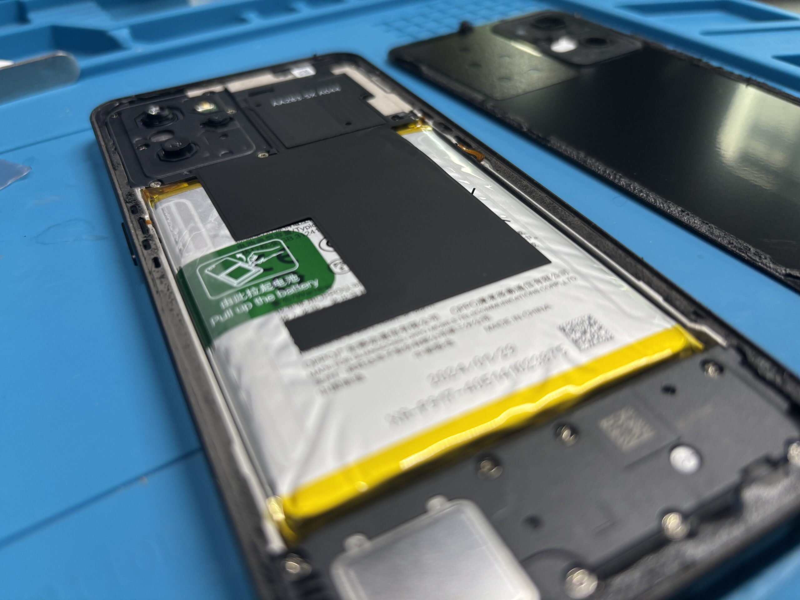 OPPO RENO 7A バッテリー交換前