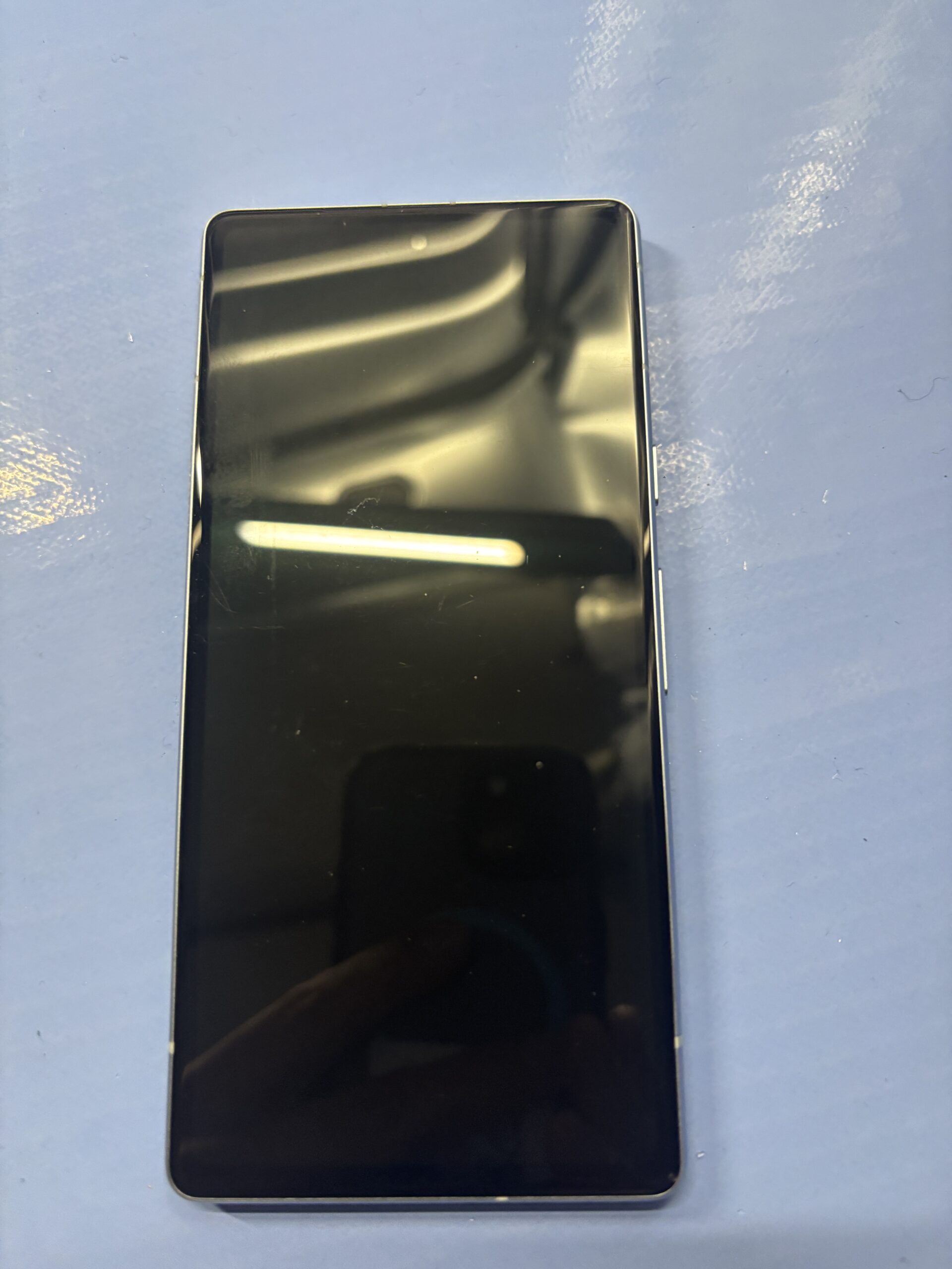 Google Pixel 7a画面修理前