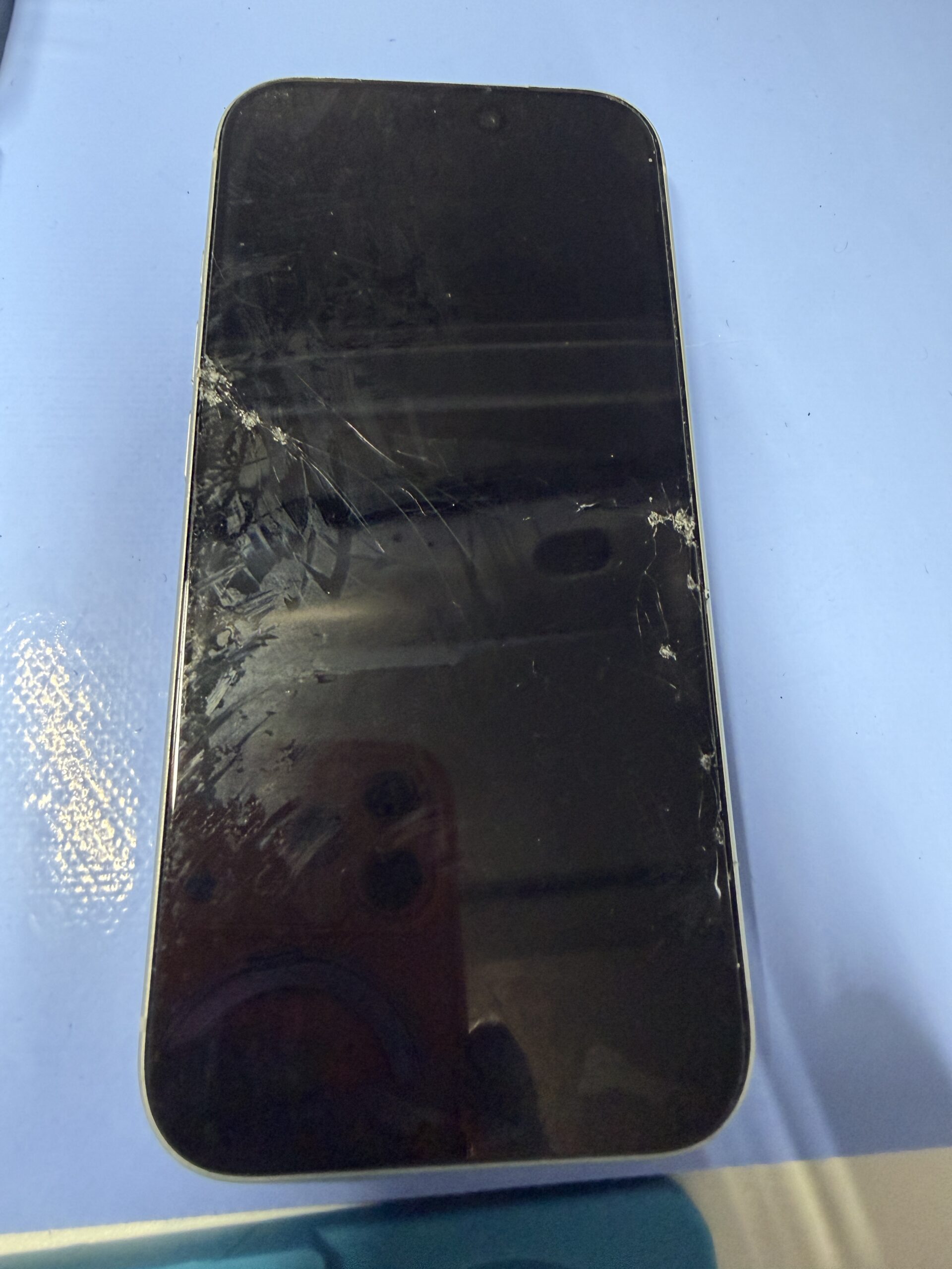 岡崎市】iPhone 17 Pro 有機ELディスプレイ交換｜10月限定OLED無料